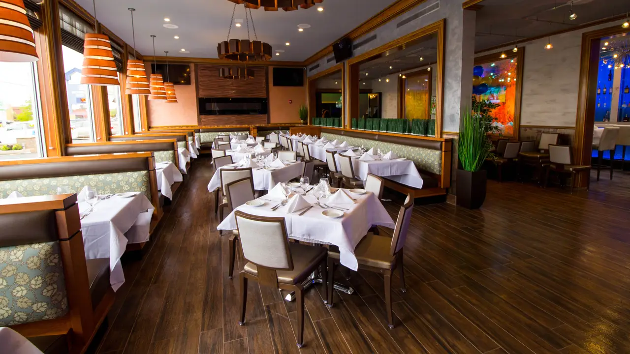 Metro - Metro Bar & Bistro, Staten Island, NY