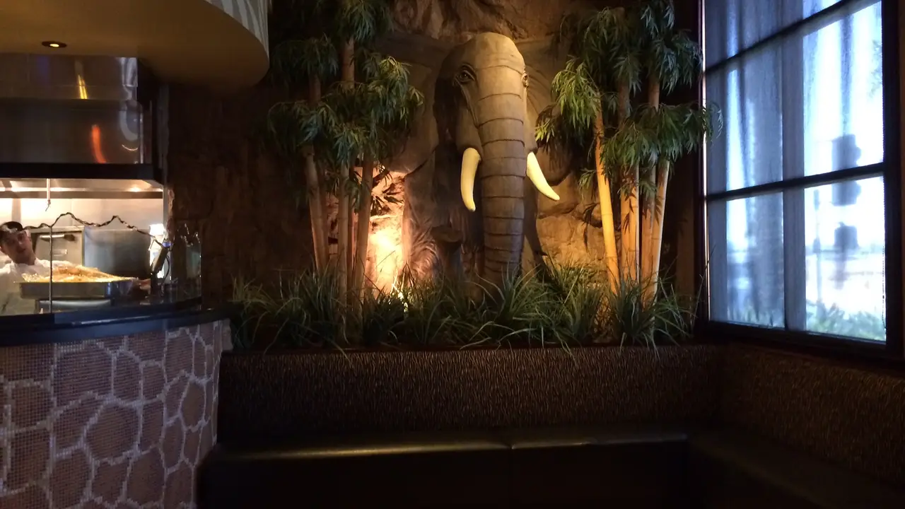 Entry - Elephant Bar Restaurant - Fresno - Permanently Closed, Fresno, CA