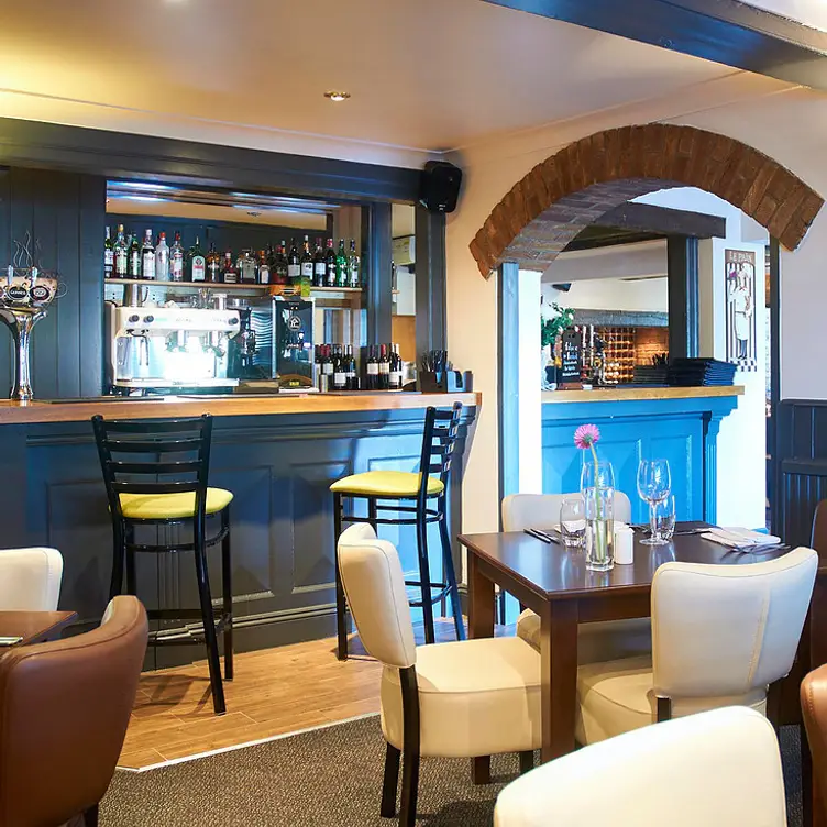 White Lion Wine Bar & Restaurant, North Kilworth, Leicestershire
