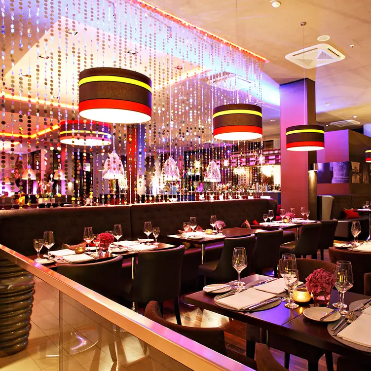 Lounge Restaurant - Vitruv im Leonardo Royal Hotel Munich, München, BY