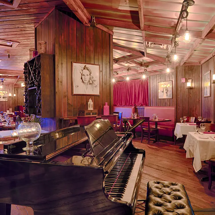 Itta Bena Piano - Itta Bena Orlando - Permanently Closed, Orlando, FL