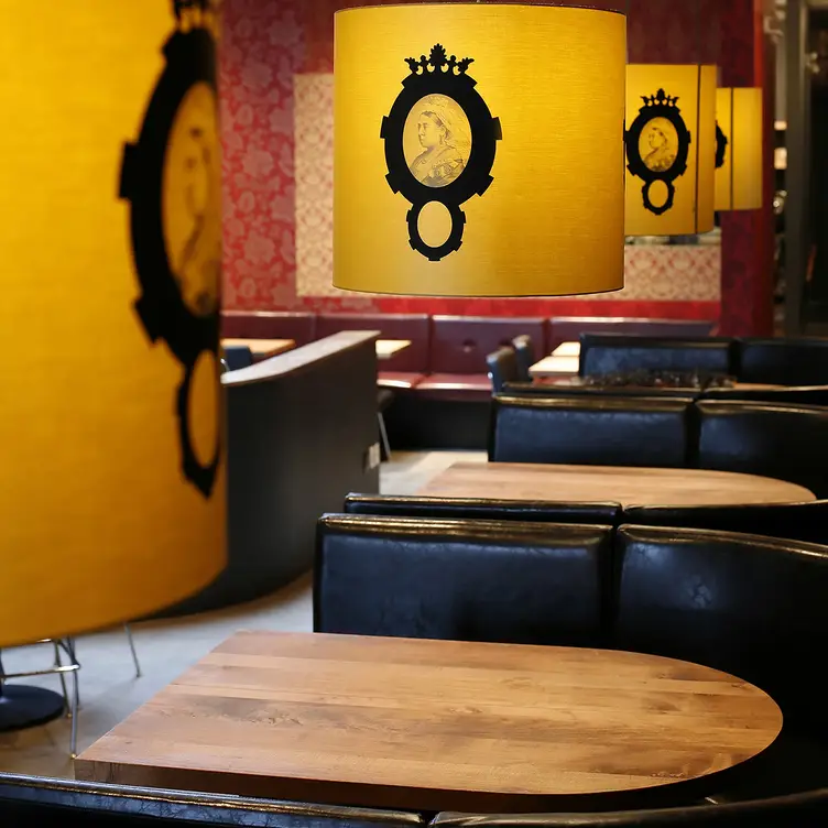 Cascade - The Cascade Room, Vancouver, BC