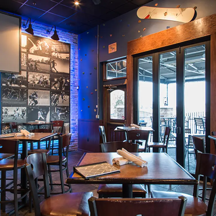 Blue Moose - Overland Park - Permanently Closed, Overland Park, KS