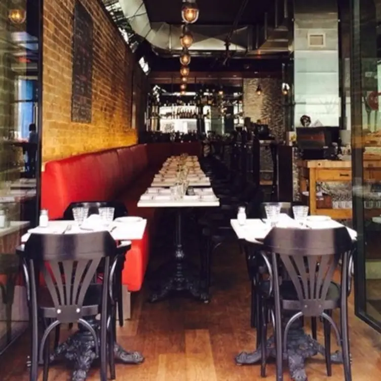 Le Gladstone - Permanently Closed, Montréal, QC