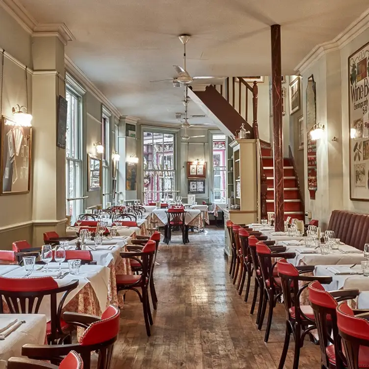 Luc's Brasserie, London, 