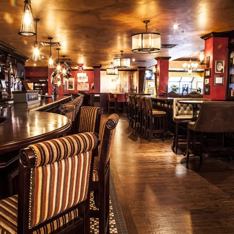 Doc Magilligan's Restaurant & Irish Pub, Niagara Falls, ON