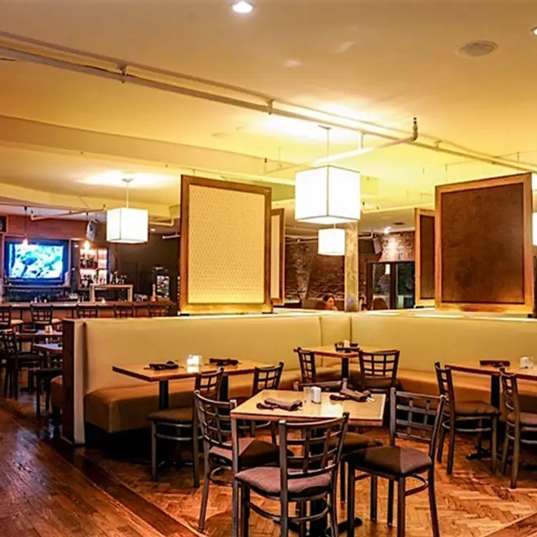 Safari Bar & Grill - Ajax - Permanently Closed，ONAjax