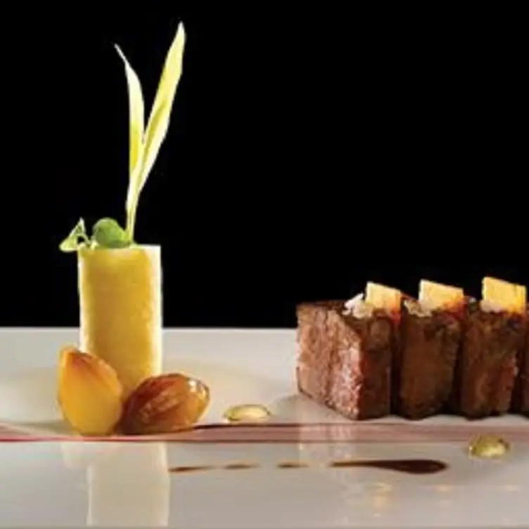 Peninsulashanghaisirellys Dishoffer - Sir Elly's - The Peninsula Shanghai, Shanghai, Shanghai