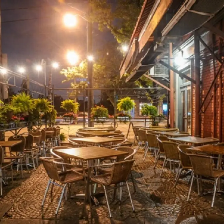 Safari Patio - Safari Bar and Grill- Toronto, North York, ON