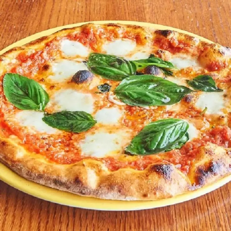 Farro Ristorante, Maple, ON