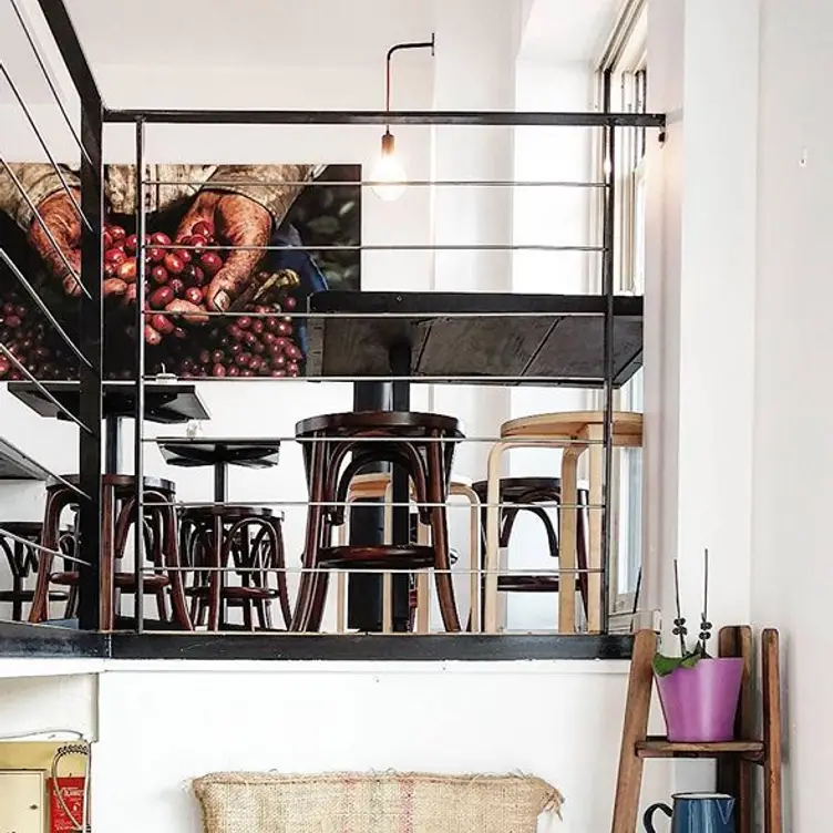 Cento Mani Café, Melbourne, AU-VIC