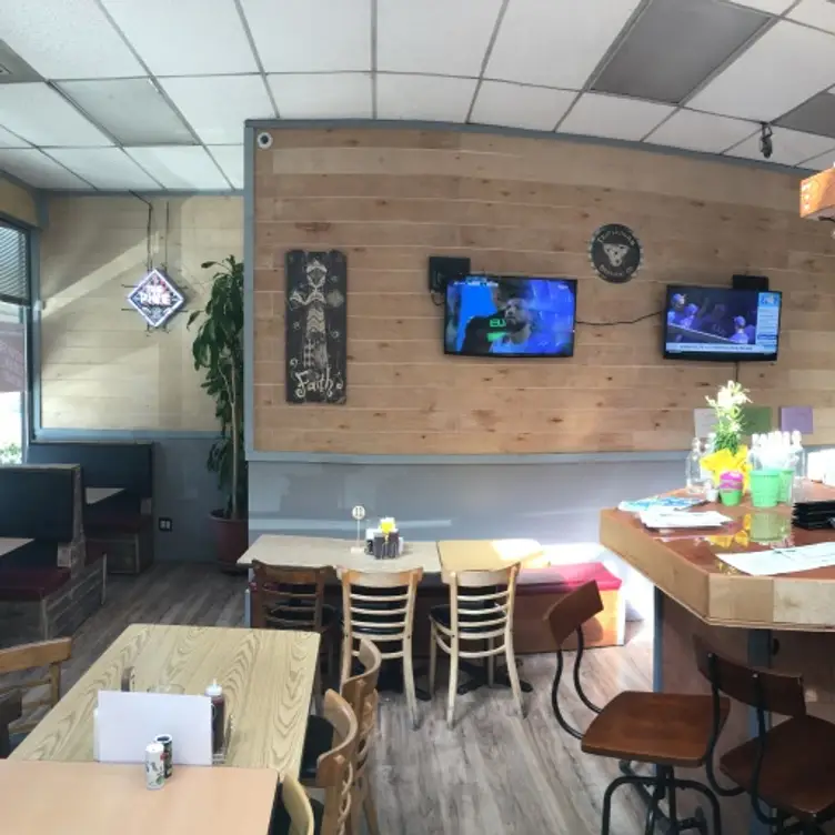 Uncle Mike's Bbq - Uncle Mike's Barbecue and Cider Bar, Seattle, WA