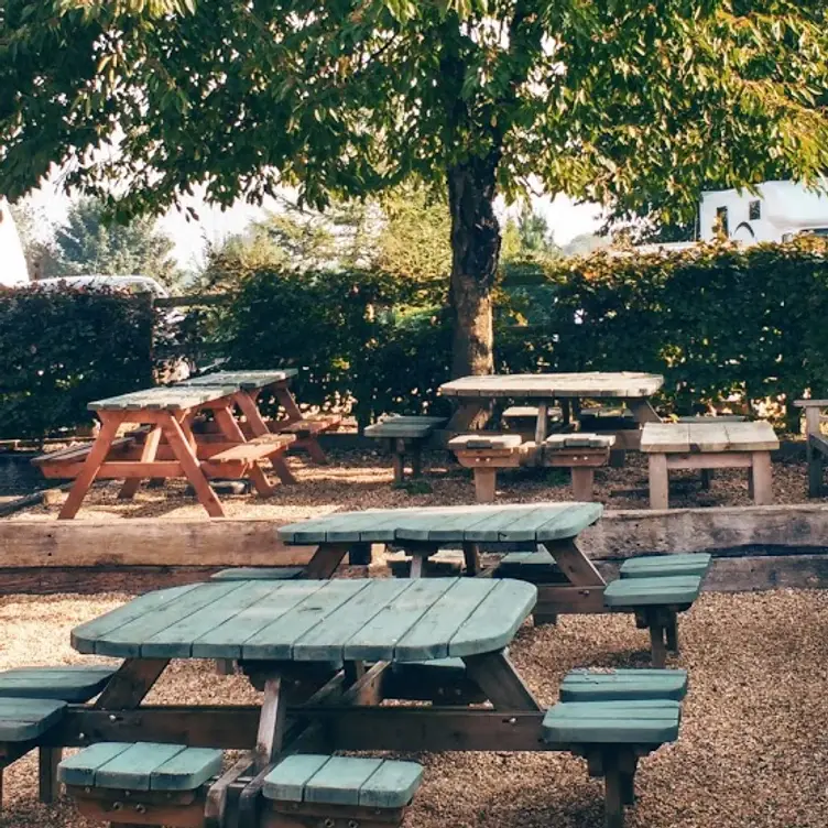 Patio - The Green Man, Eversholt, Bedfordshire