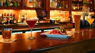 Una foto del restaurante Vault 244 Bistro | Lounge