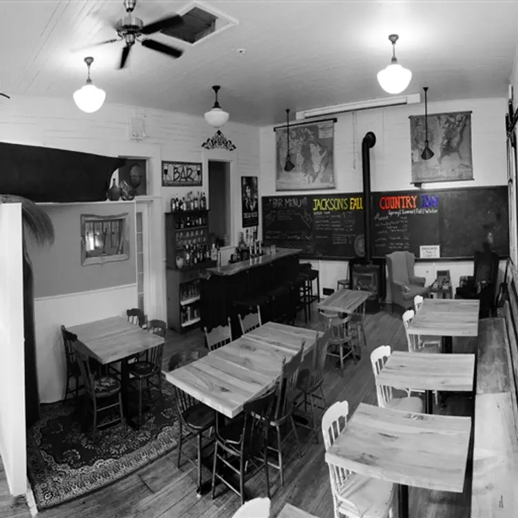 Jackson's Falls Restaurant and Inn - Permanently Closed, Milford, ON