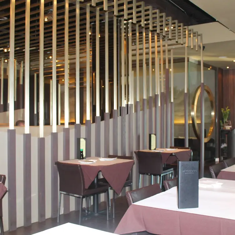 Tatemono Sushi Bar & Restaurant - Hamilton, Hamilton, ON