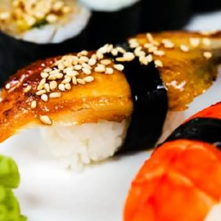 Makimono Sushi Bar & Restaurant - Whitby, Whitby, ON