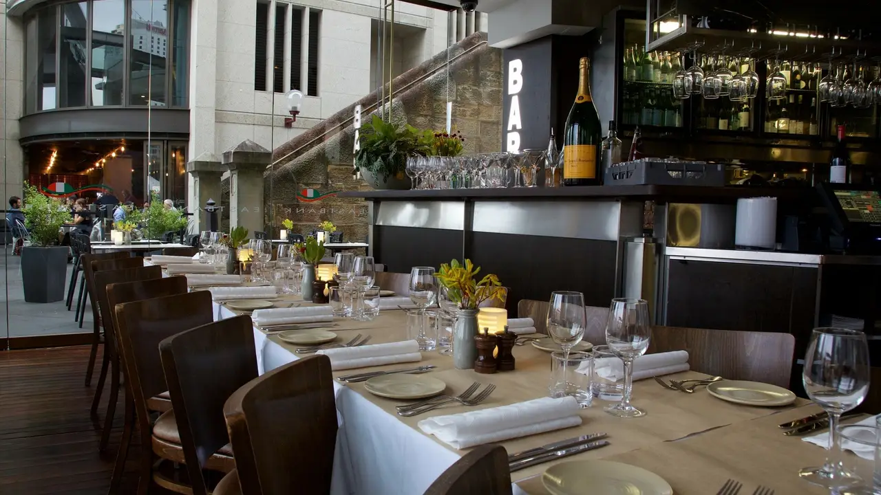 Eastbank Café Bar Pizzeria - Eastbank Cafe Bar Pizzeria, Circular Quay, AU-NSW