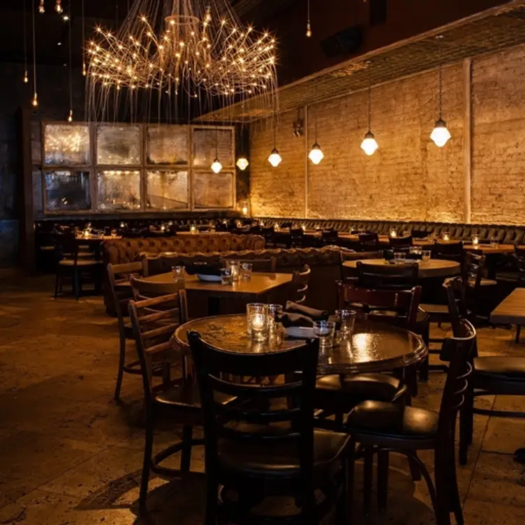 Gilt Bar, Chicago, IL