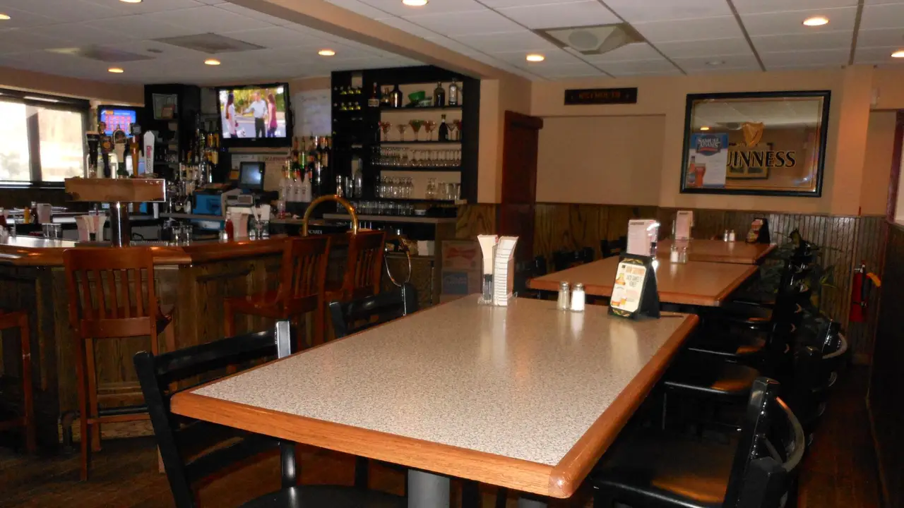 Jackson Square Tavern Dining Room - Jackson Square Tavern, East Weymouth, MA