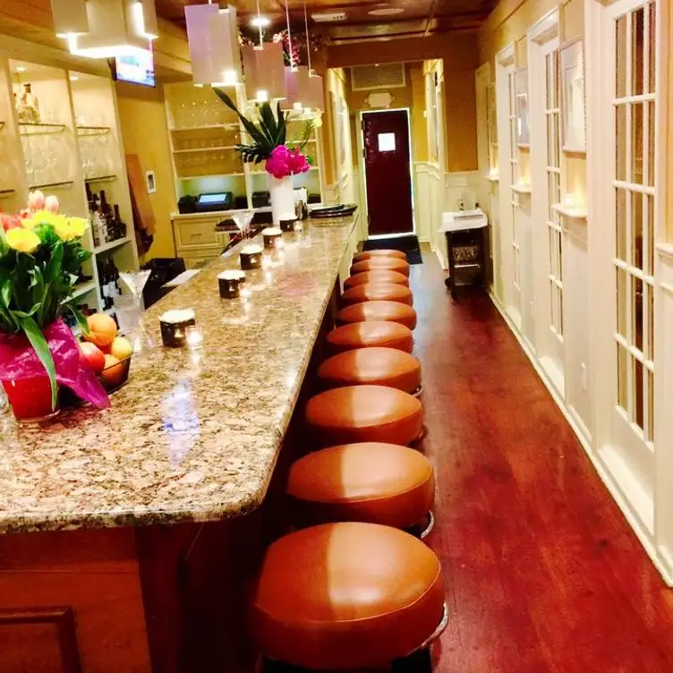 Taverna 38 - Permanently Closed, Williston Park, NY