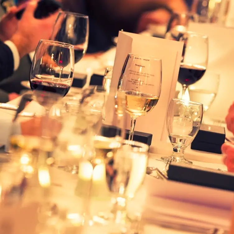 Dining Table - Shula's Steak House - Chicago, Chicago, IL