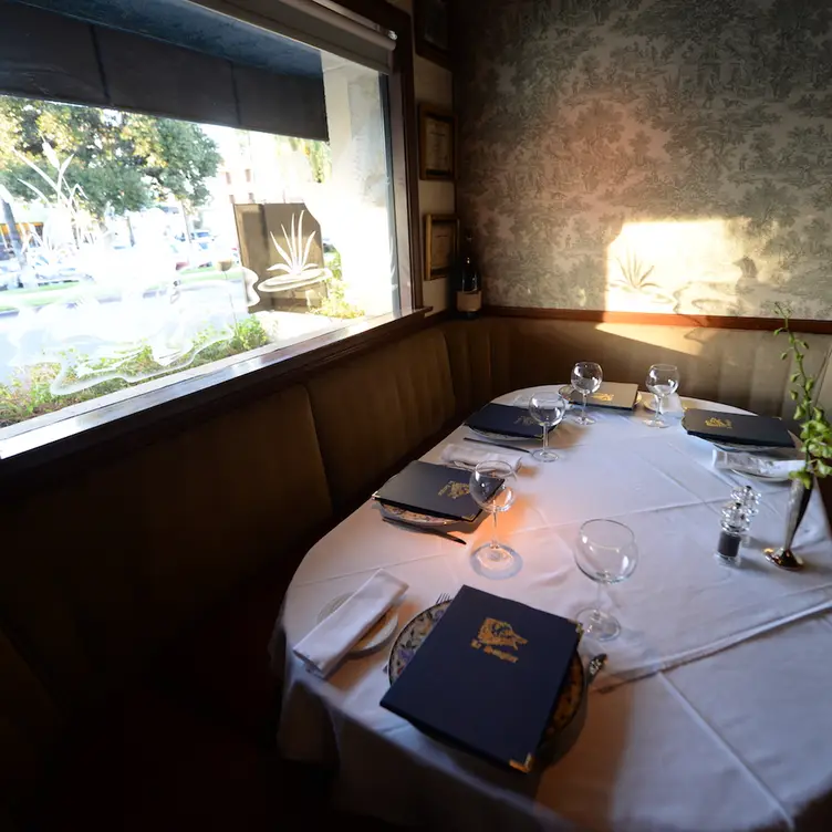 Le Sanglier, Tarzana, CA