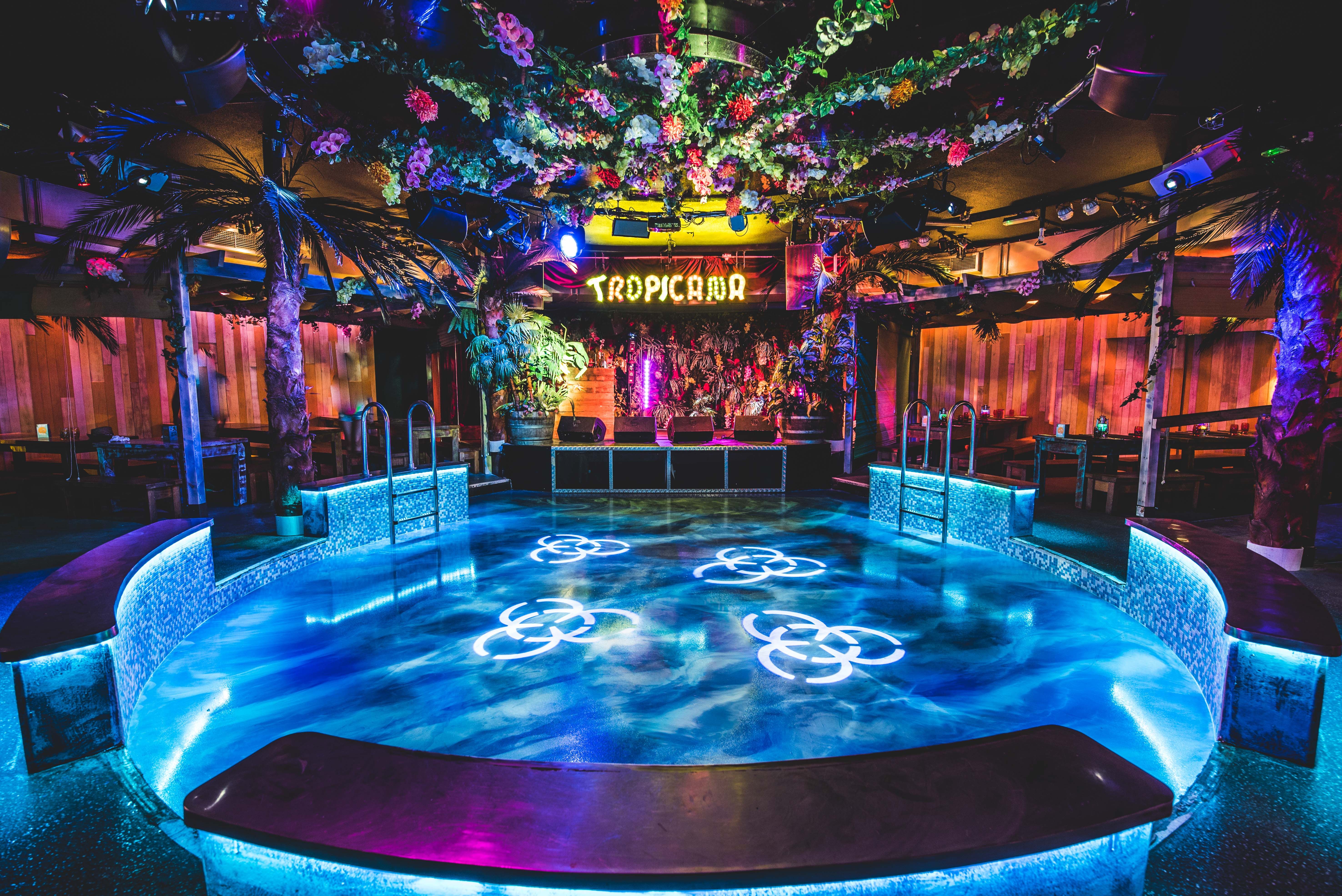 Tropicana Beach Club - Updated 2026, International Restaurant in London