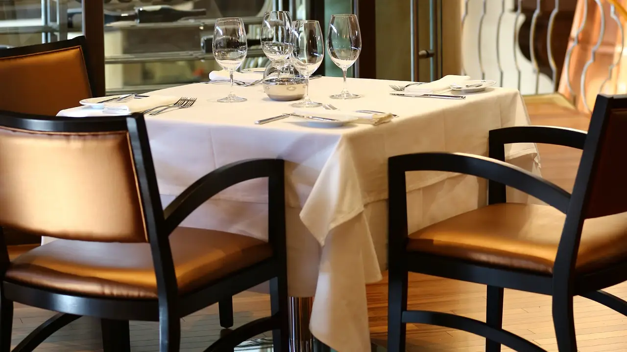 Ossiano, Kirkland, QC