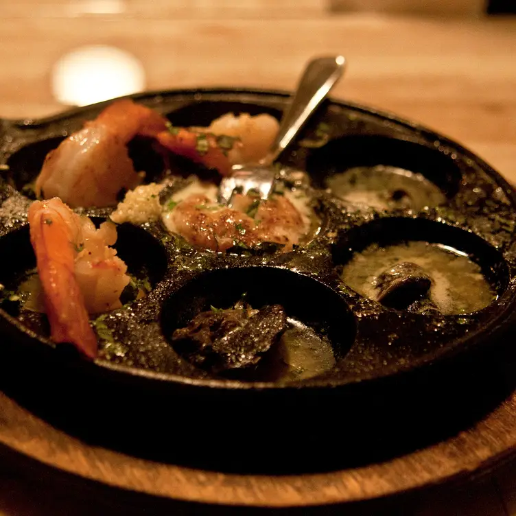 Il Trio - Cafe Flora, Steak-Italian, Palm Beach, FL