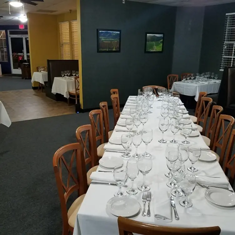 The Burton House and Grill - Permanently Closed, Nipomo, CA