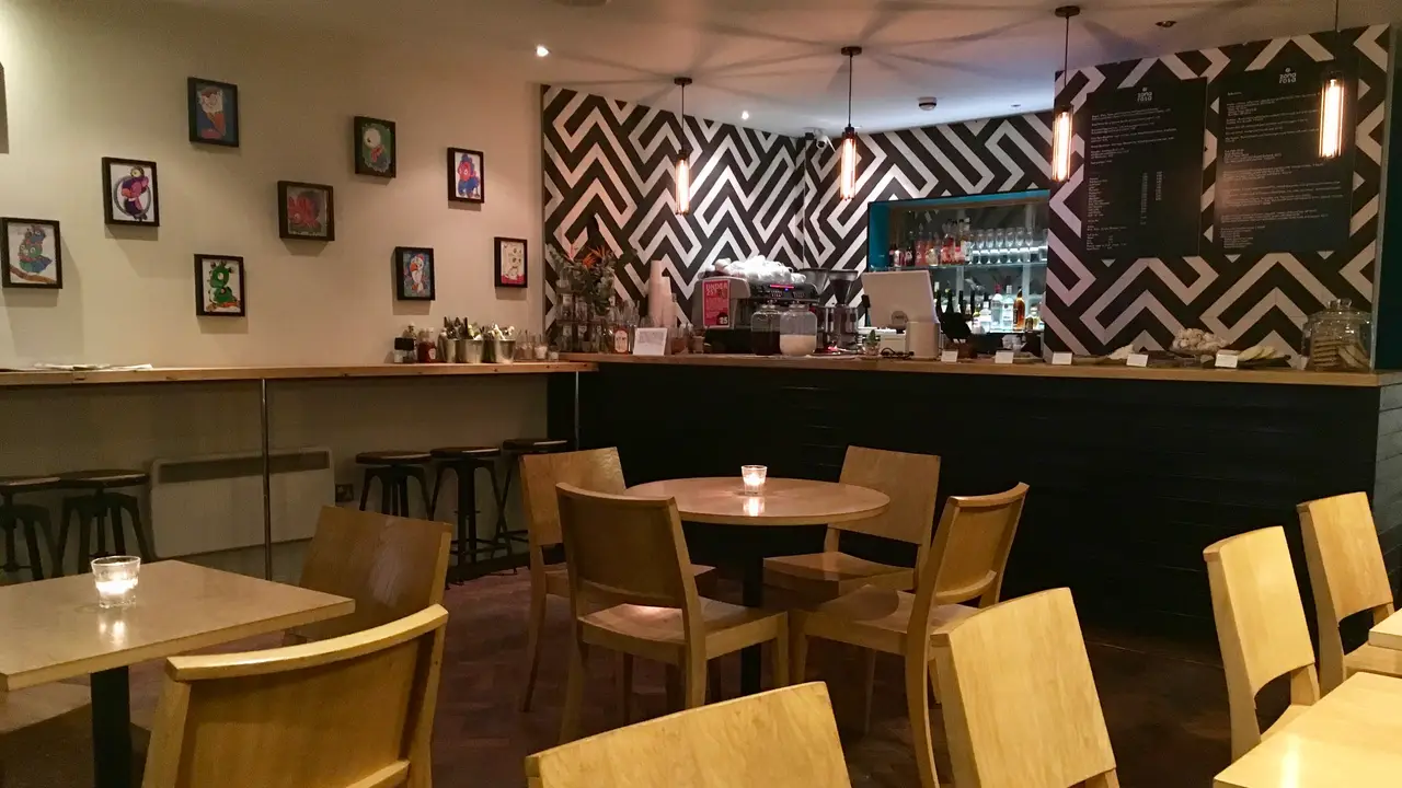 Zona Rosa, Brighton, East Sussex