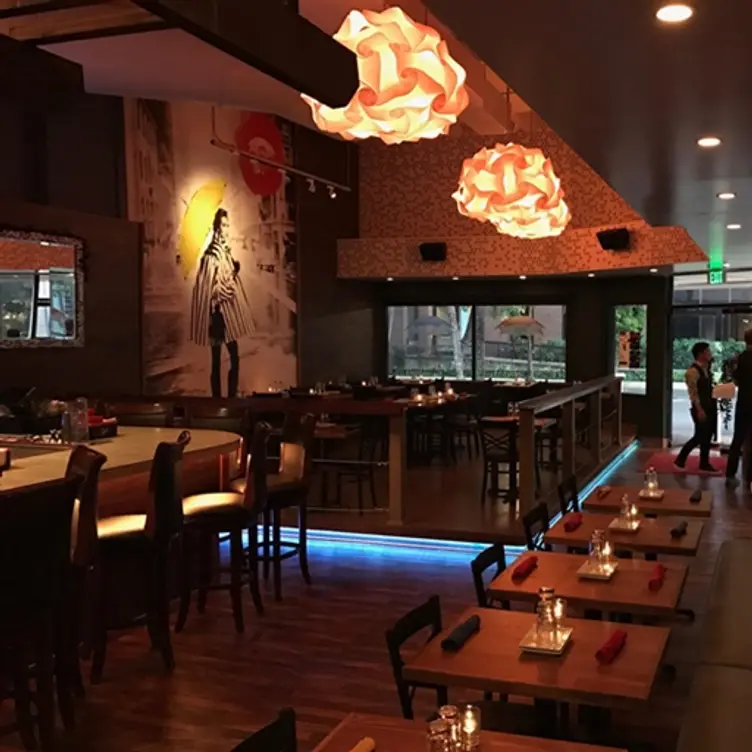 Rain - Permanently Closed, Honolulu, HI