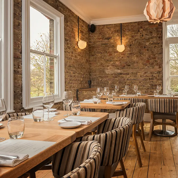 Charlotte's Place, London, 