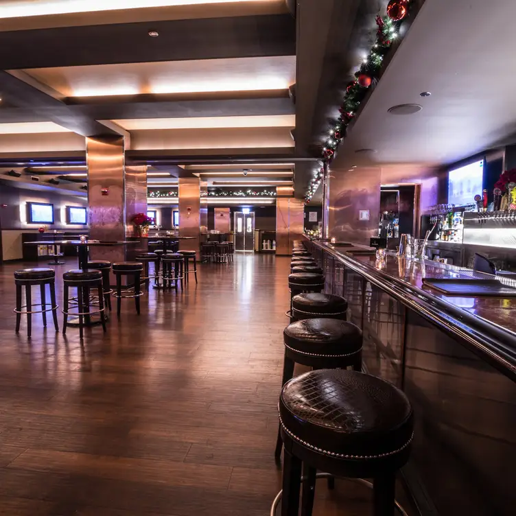 Howells & Hood - Permanently Closed, Chicago, IL