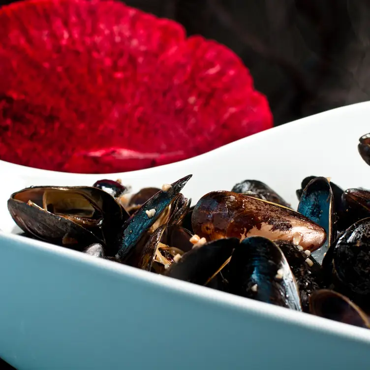 Brown Butter Steamed Mussles - Rustic Oak - Permanently Closed, Houston, TX