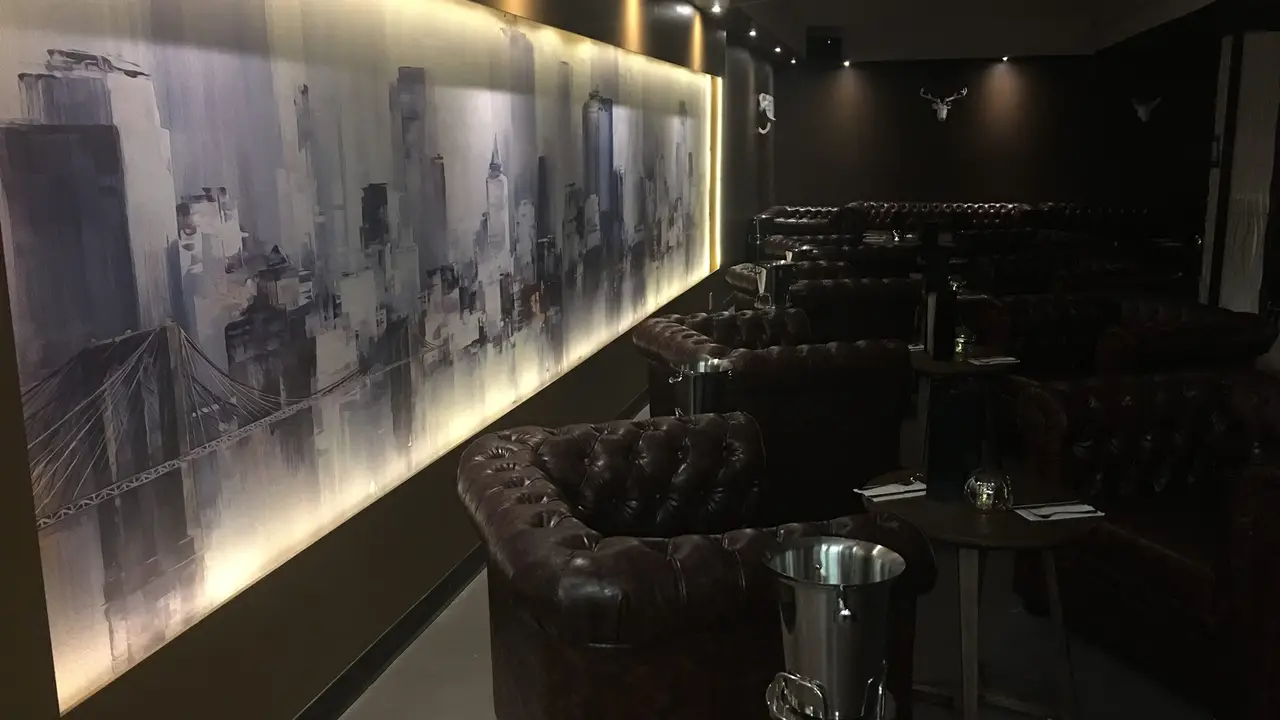 Melody Bar, Saskatoon, SK