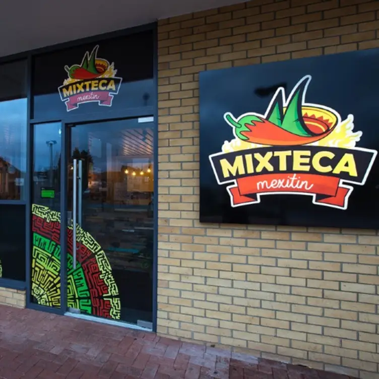 Mixteca, London, 