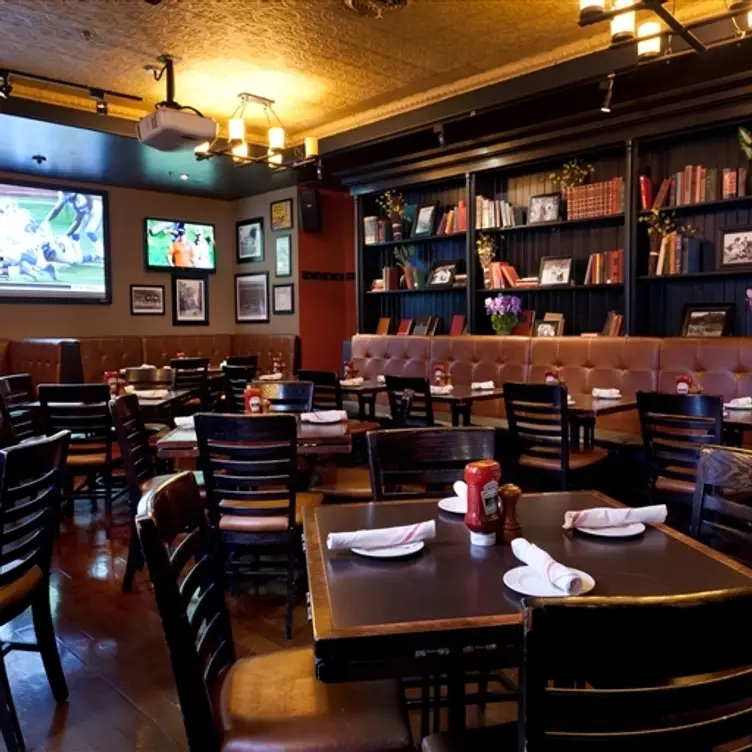 Tavern in the Square - Porter Square - Permanently Closed, Cambridge, MA