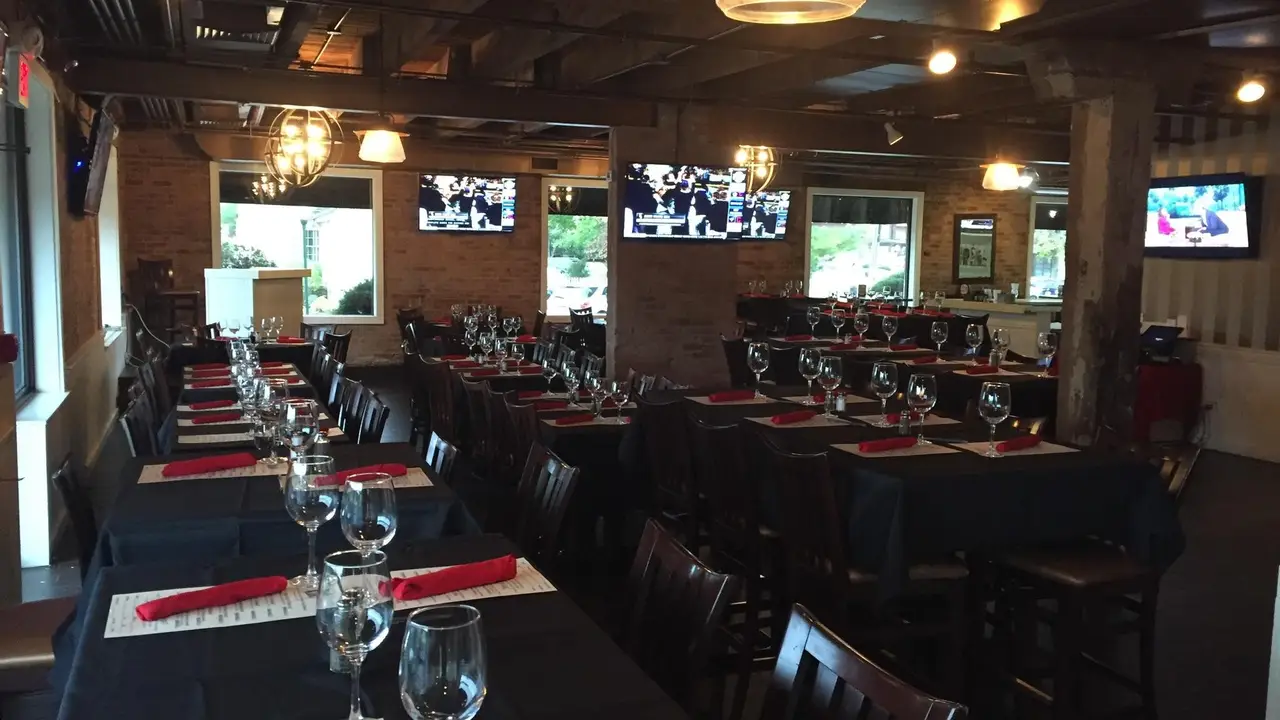 Charleston - Charleston on the River - Permanently Closed, St. Charles, IL