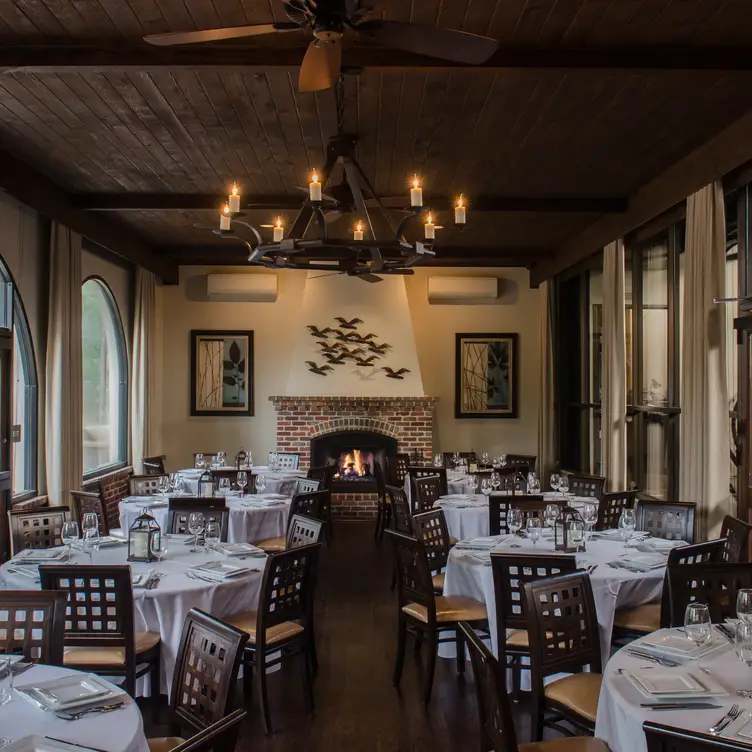 Trevor's at the Tracks, San Juan Capistrano, CA