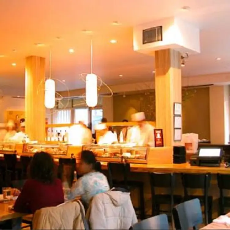 Rise Sushi & Sake Lounge, Chicago, IL