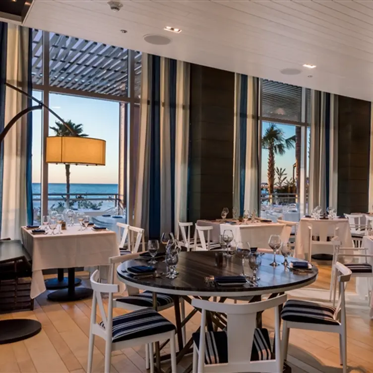 Ocean Hai Restaurant - Wyndham Hotel, Clearwater, FL