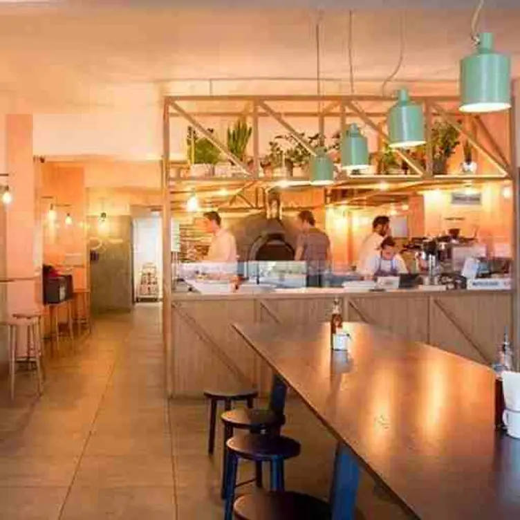 Pizzarova，Bristol