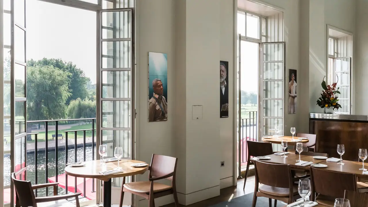 Circle Bar and Dining, Stratford-upon-Avon, Warwickshire