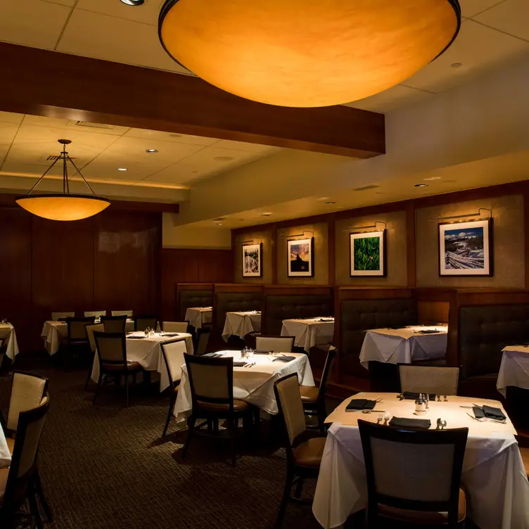 Dining Room - Elway's Cherry Creek, Denver, CO