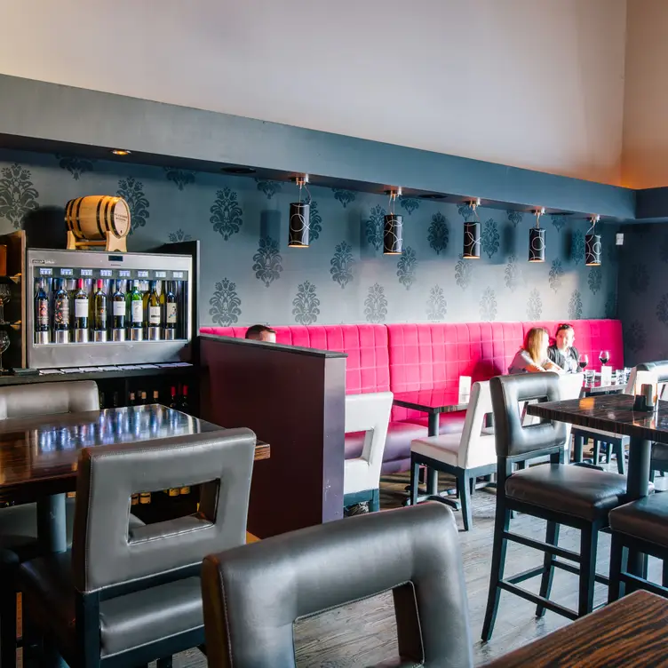 Dining Room - Vinue Wine Bar, Denver, CO