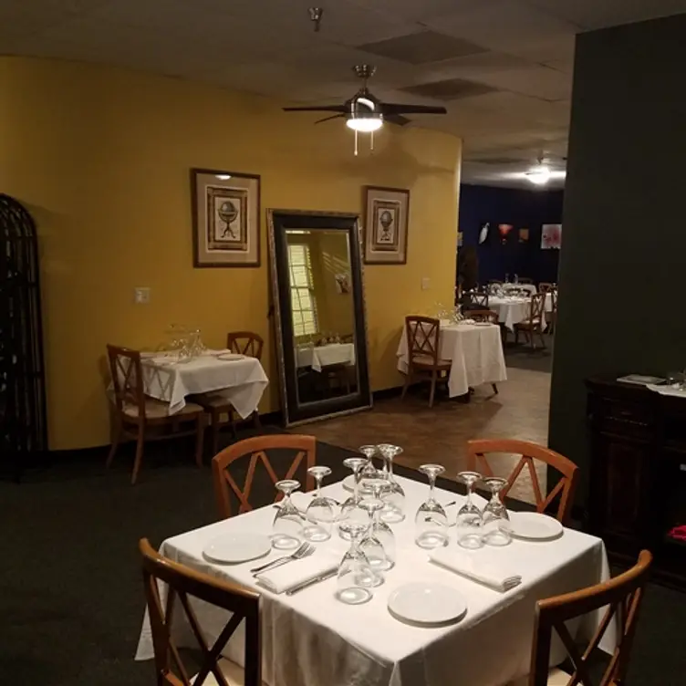 The Burton House and Grill - Permanently Closed, Nipomo, CA