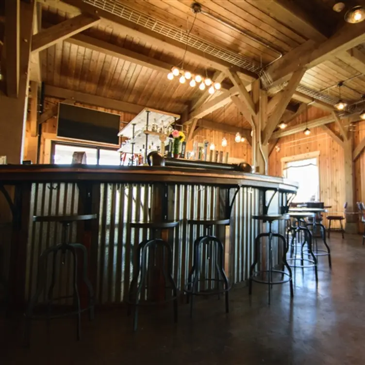 Half Hitch Brewing Company Restaurant & Taproom - Cochrane, Cochrane, AB
