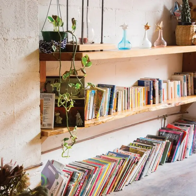 Yoku Ono，AU-VICPrahran